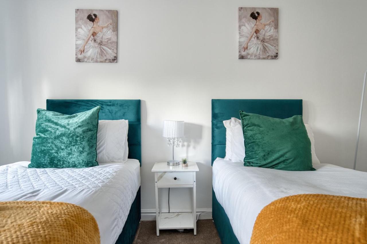Liverpool Home With Free Parking West Derby Extérieur photo