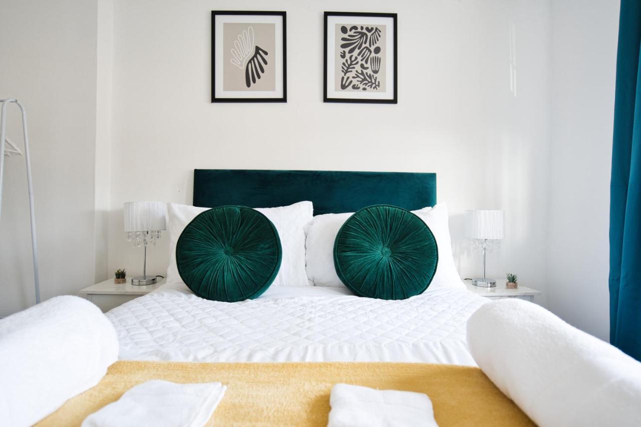 Liverpool Home With Free Parking West Derby Extérieur photo
